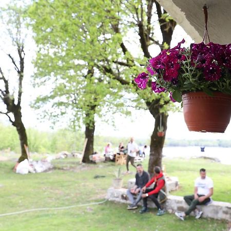 Lake House 'Vilin Konak' Niksic ภายนอก รูปภาพ
