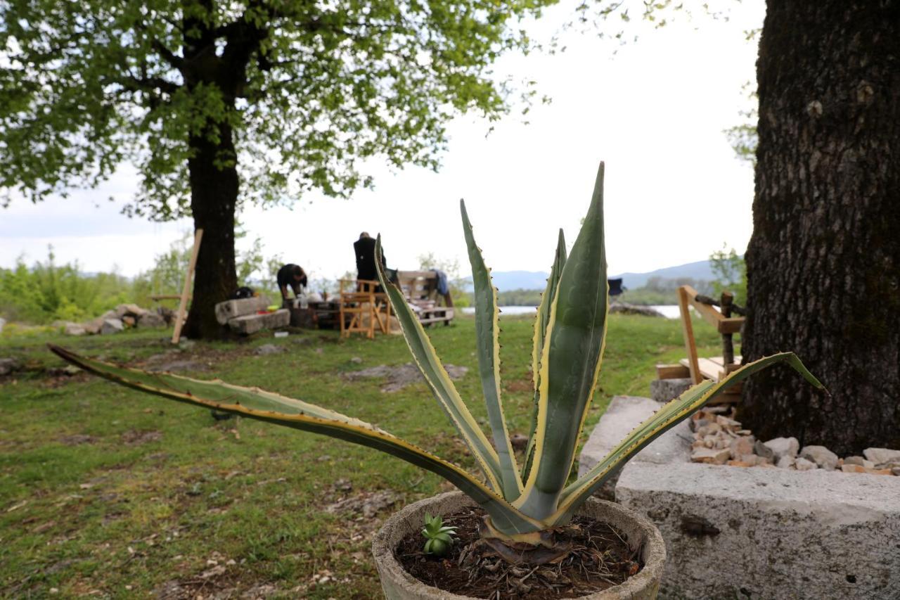 Lake House 'Vilin Konak' Niksic ภายนอก รูปภาพ