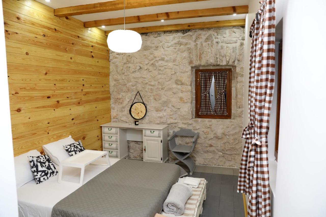 Lake House 'Vilin Konak' Niksic ภายนอก รูปภาพ
